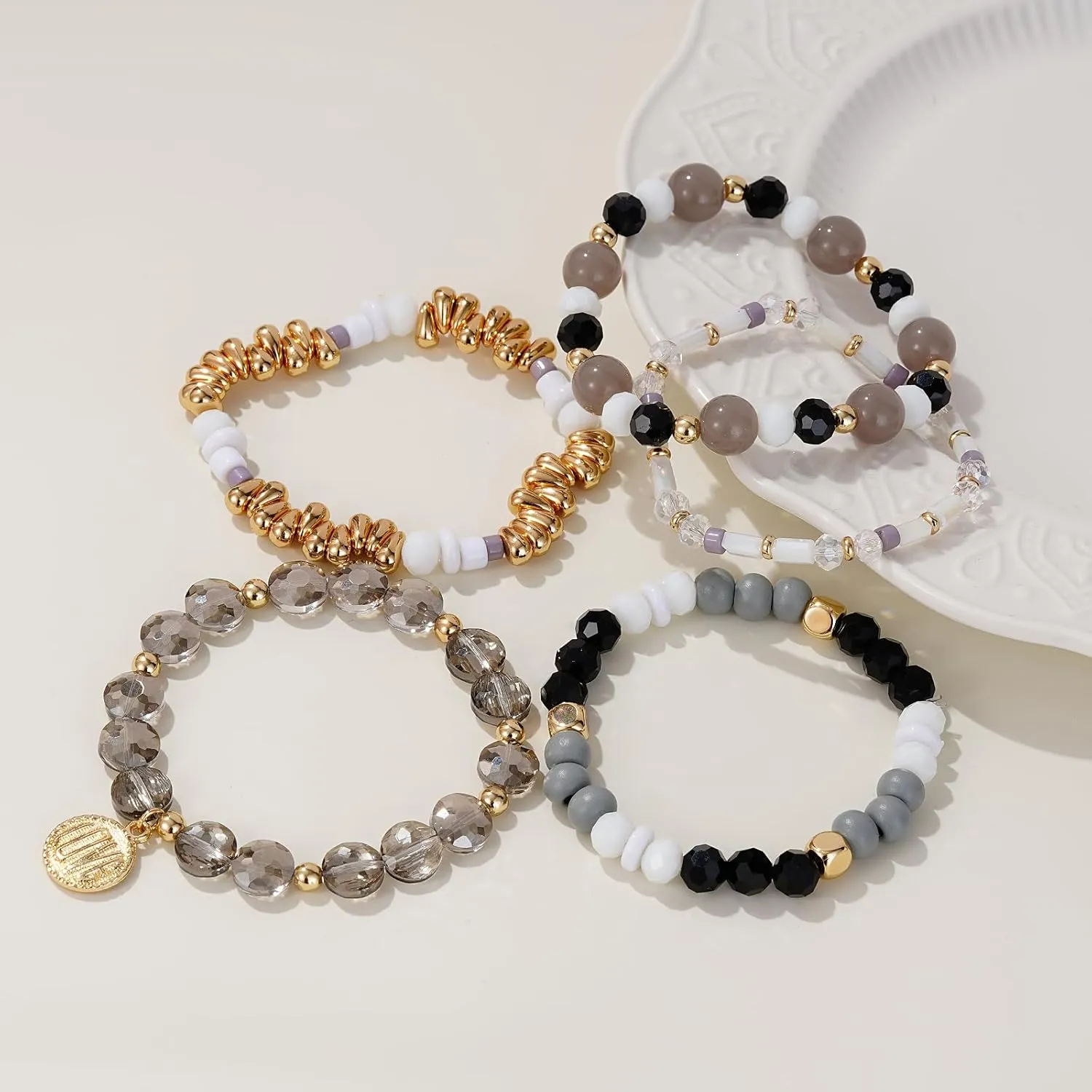 Beaded Stretch Bracelets Set for Women Stack Boho Crystal Gold Bead Bracelet Set Heart Charm Bracelet Bohemian Summer Beach Bracelets Jewelry