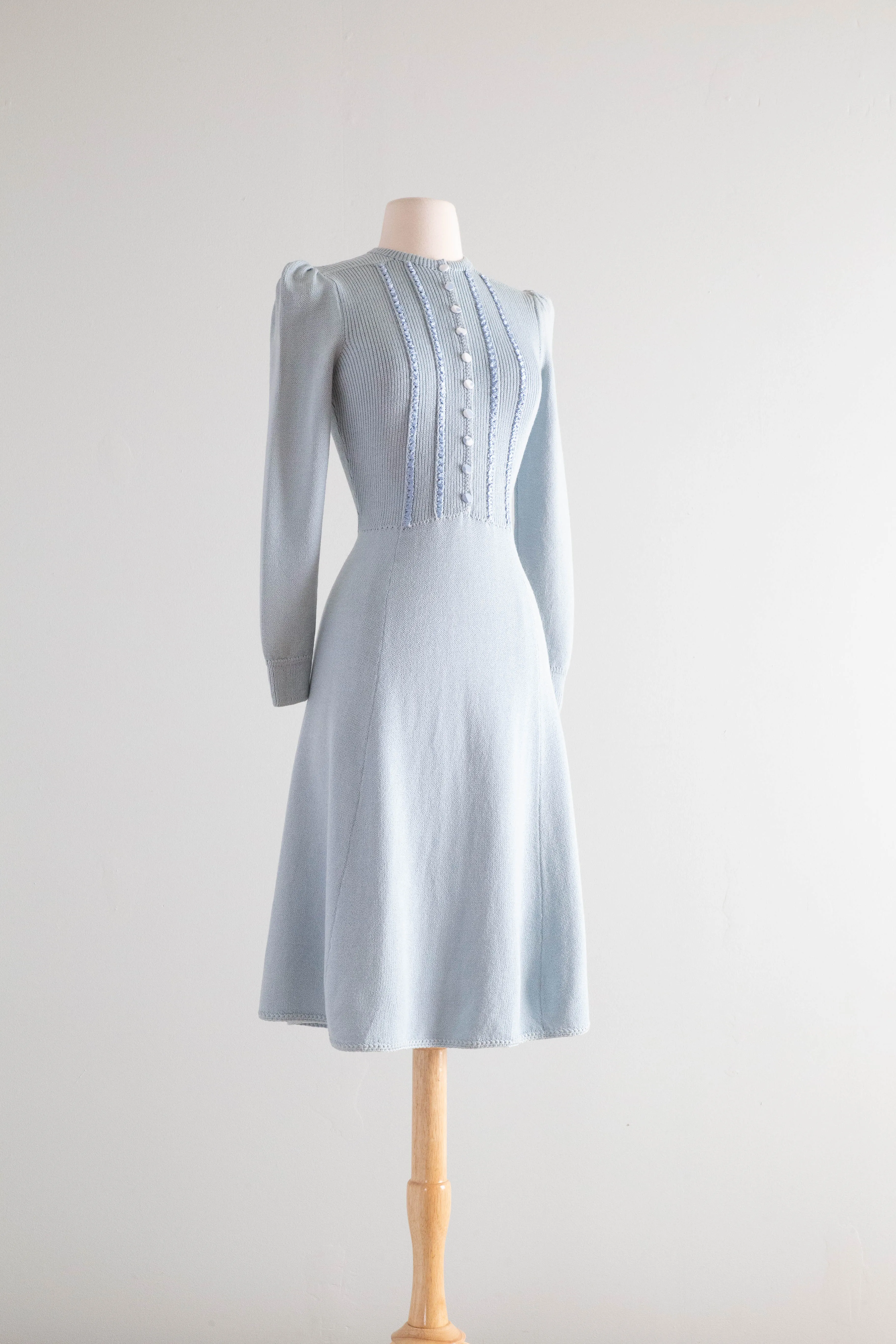 Beautiful Vintage 1970's St. John Knit Dress In Wallis Blue / SM