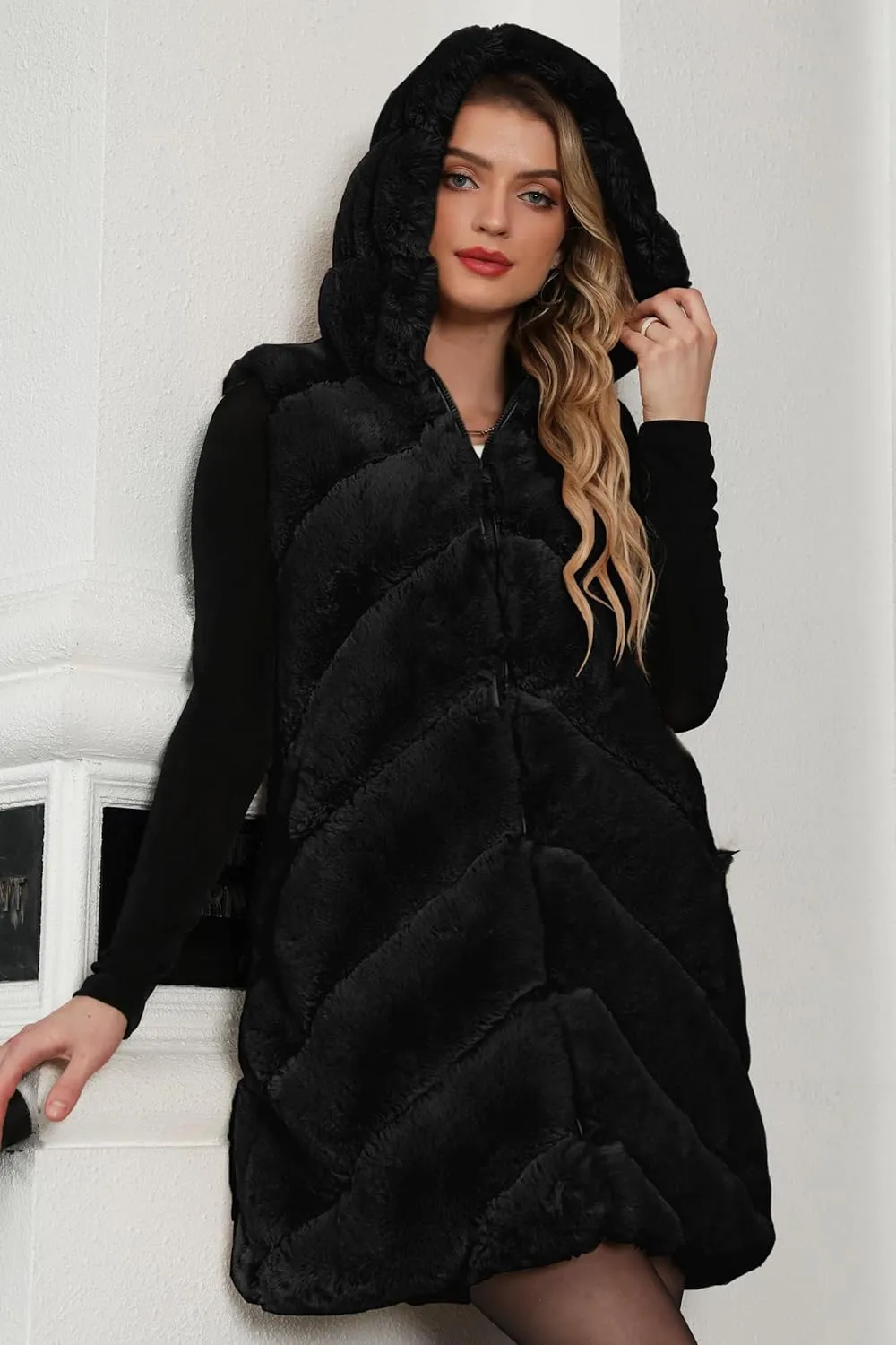Bellivera Women's Faux Fur Vest Sherpa Fleece Gilet Sleeveless Casual Hooded Jacket Shearling Warm Fluffy Coat