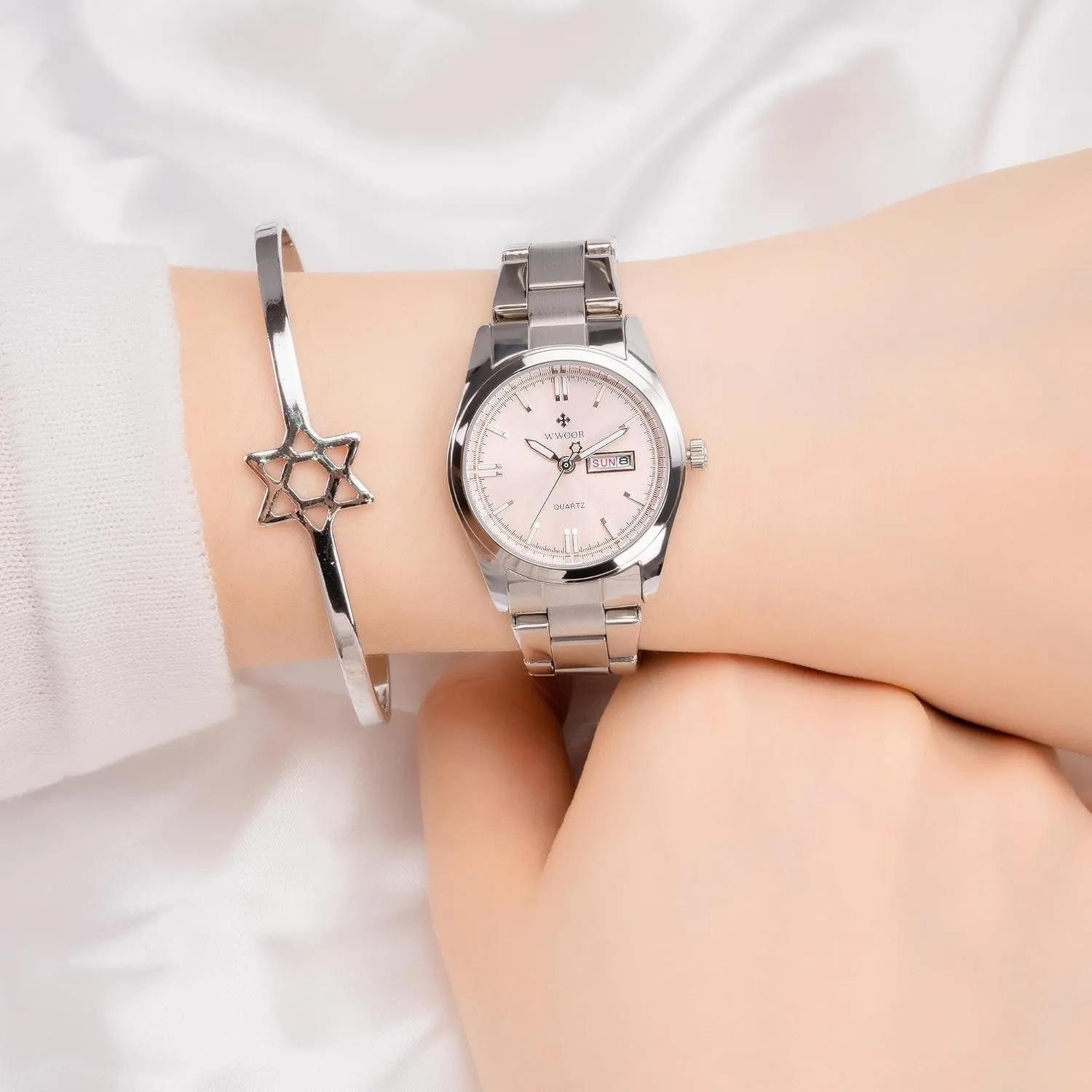 carlien Women's Luxury Watches Luminous Waterproof Calendar Ladies Stainless Steel Dress Quartz Wrist Watch