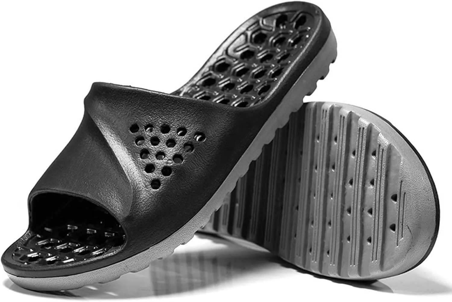 Cloud Slippers for Men Shower Shoes Women Bathroom Slippers Men Slides for Women Soft Sole Spa Living Room