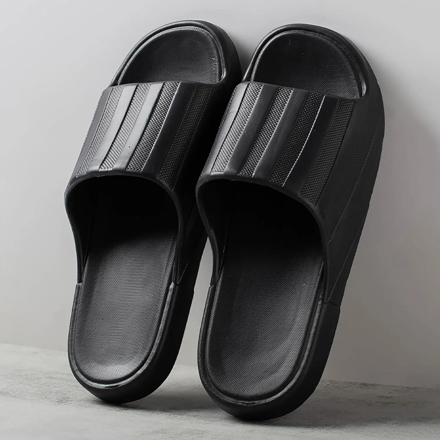 Cloud Slippers for Men Shower Shoes Women Mens Slippers Slides for Women Indoor Soft Sole Drainage Hole
