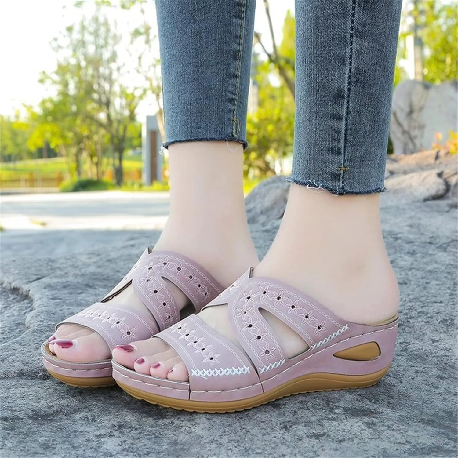 Ladmiple Sandals Women Fashion Flat Comfort Orthotic Walking Slides Open Toe Arch Support Dressy Summer Orthopedic Flip Flops