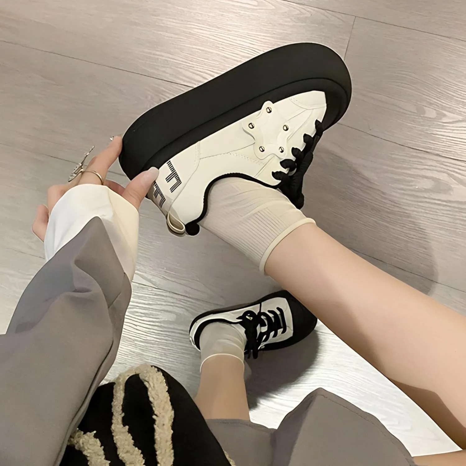 Quirky Cute Star Patch Chunky Sneakers for Women, Preppy Y2K Cute Platform Shoes, Height Boost All Season Wear