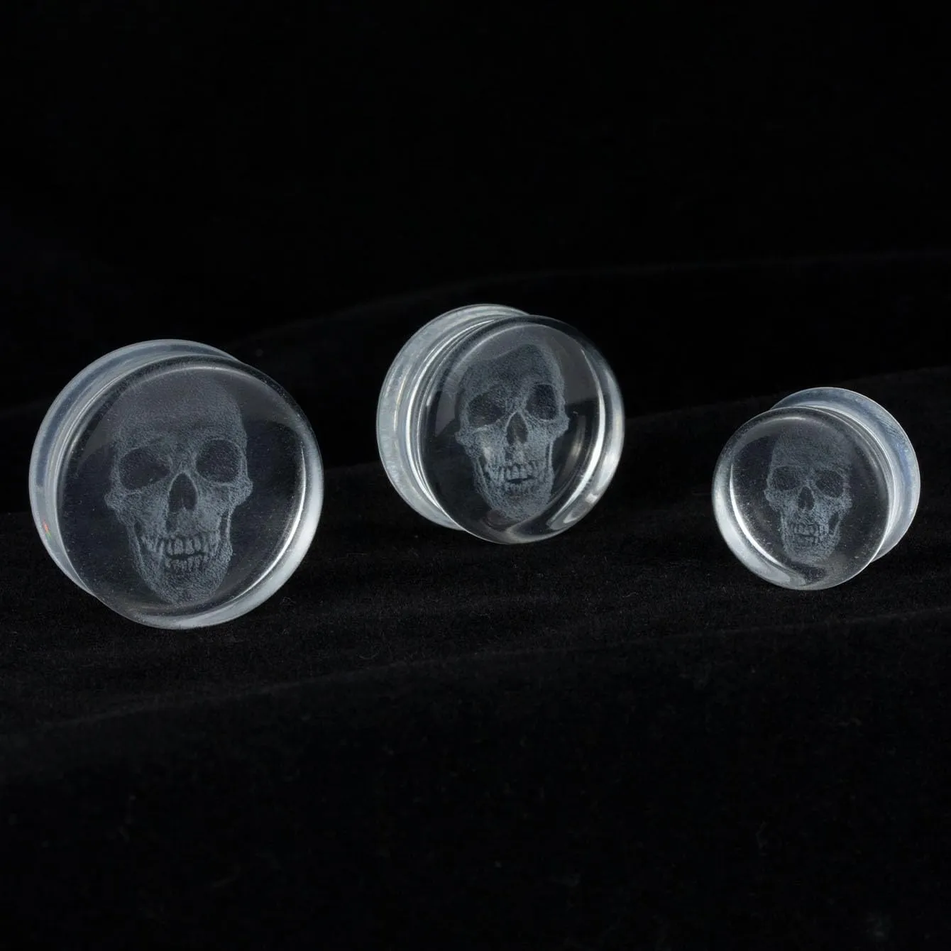 Stylish Glass Skull Saddle Plugs - Ear Gauges Expander Tunnels Stretched Ears(Sold in Pairs)