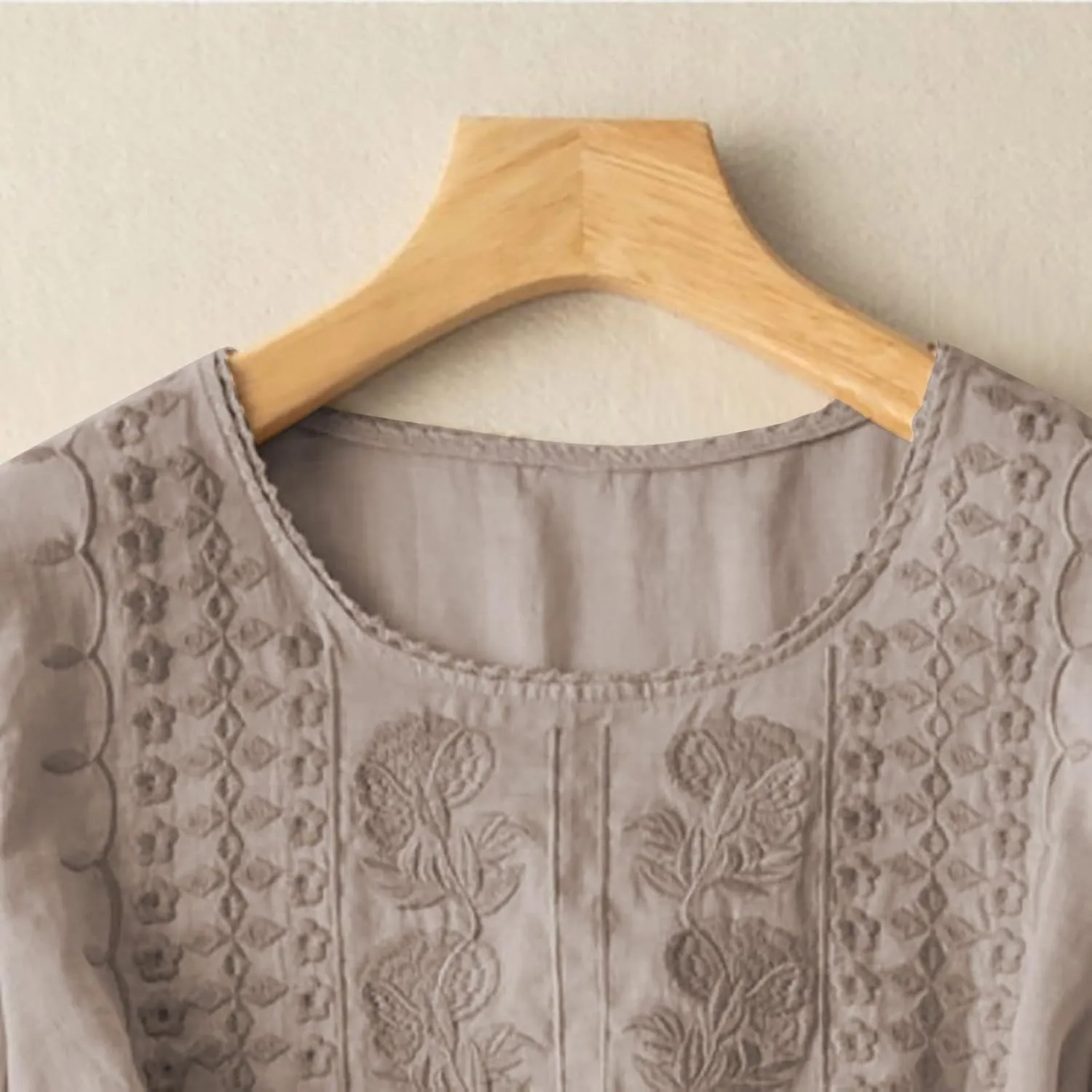 Women Linen Knit Tops Boho Retro Embroidery Crewneck Ruffle Short Sleeve Comfy Loose Fit Lightweight Tees